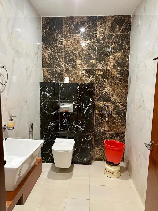 Royal Heritage Hotel & Resort Ayodhya 外观 照片