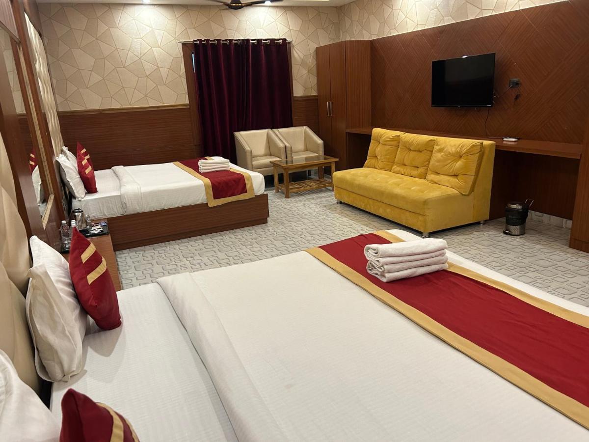 Royal Heritage Hotel & Resort Ayodhya 外观 照片