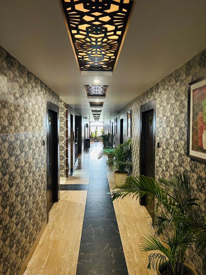 Royal Heritage Hotel & Resort Ayodhya 外观 照片